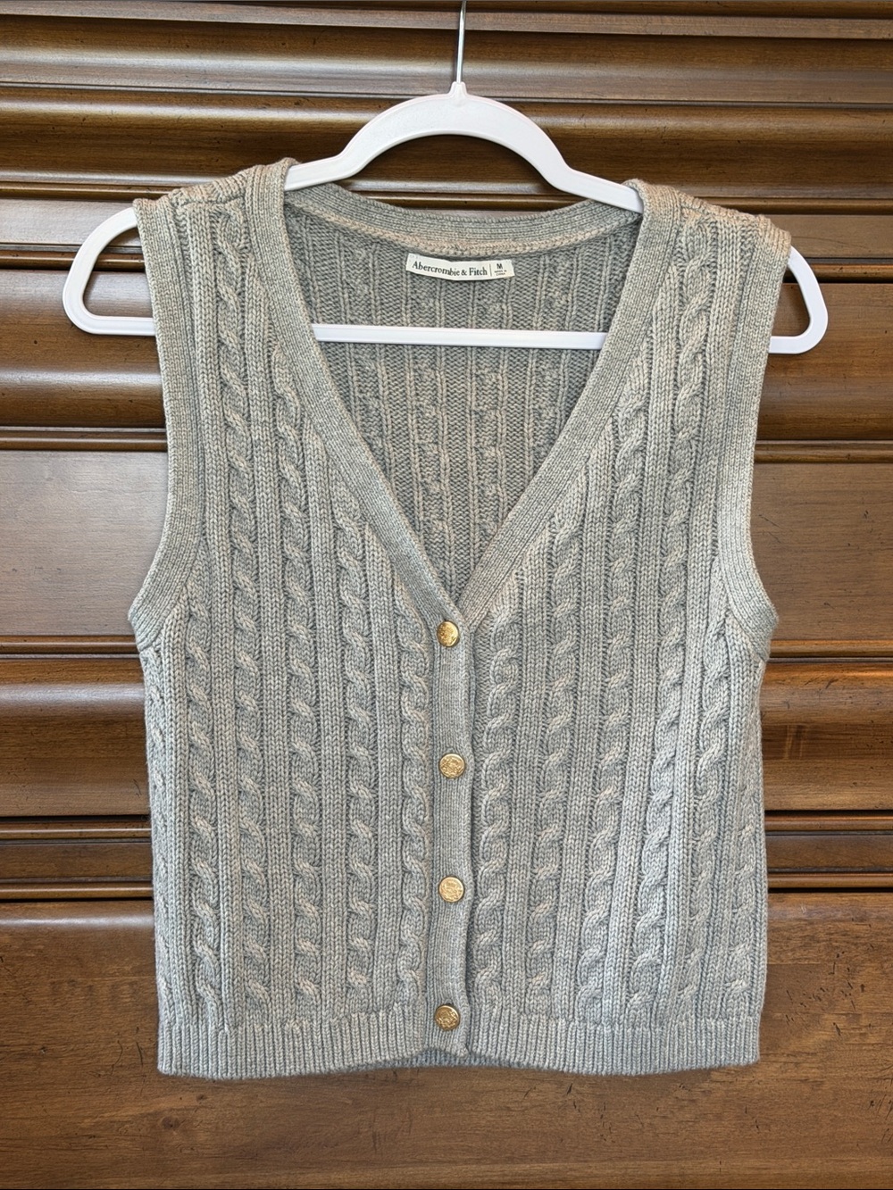 New with Tags Abercrombie & Fitch Gray Cable-Knit Cardigan Vest Size Medium